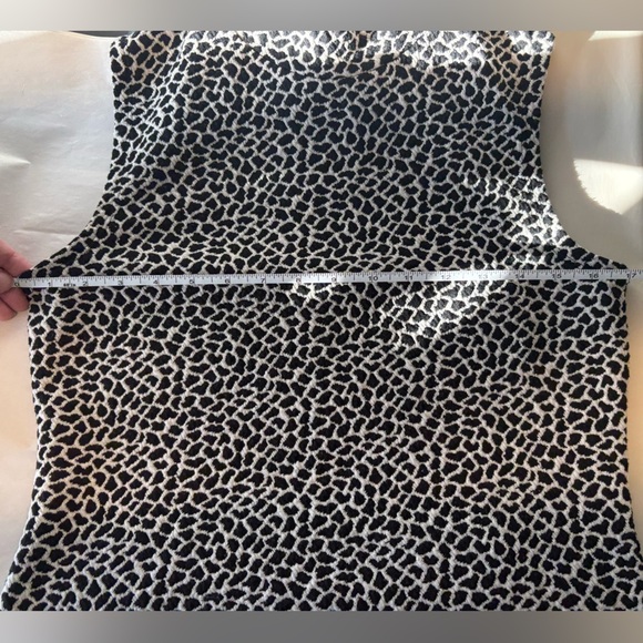Reitmans Giraffe Print Sleeveless Turtleneck Blouse S - Picture 10 of 11